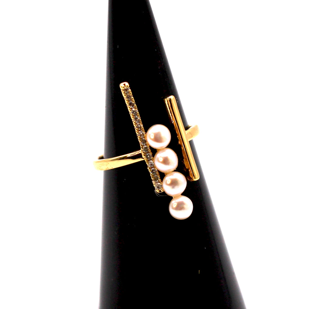 Freshwater pearl ring, Pave set crystals, gold plated