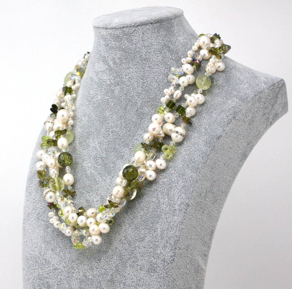Necklace Green Torsade of Freshwater Pearls