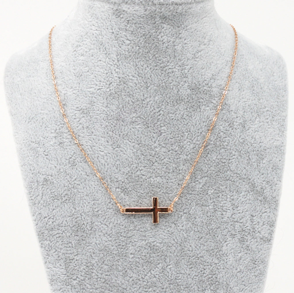 Cross Pendant Necklace - z - xxx 2