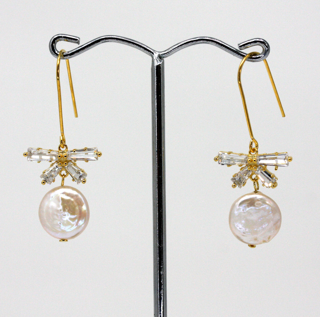 Earrings Coin Pearl with Baguettes