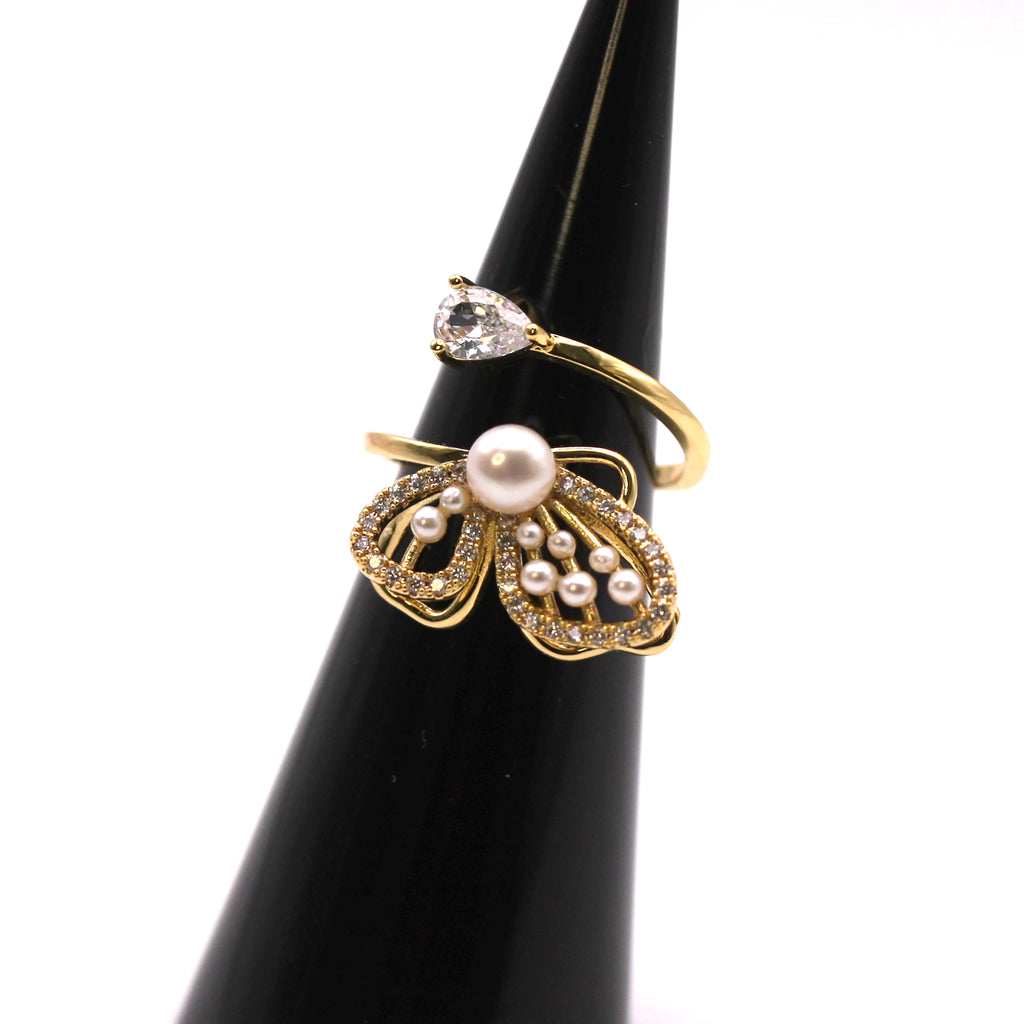 Gold plated ring with freshwater pearls