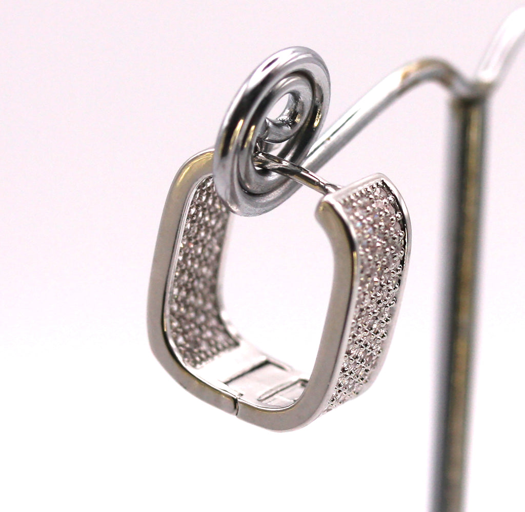 XU 8602 Rhodium Plated earrings