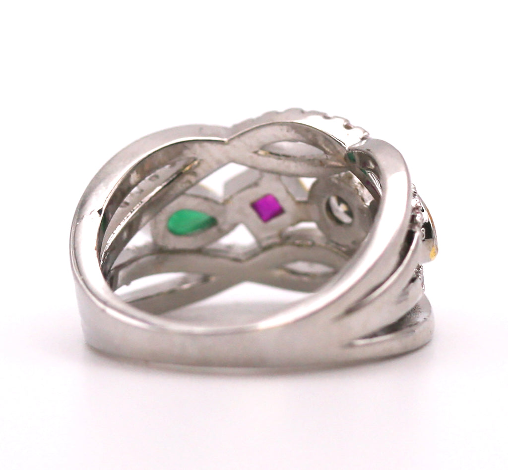 Women's ring. Silver/Rhodium plated ring with zircon gemstones. C - 103
