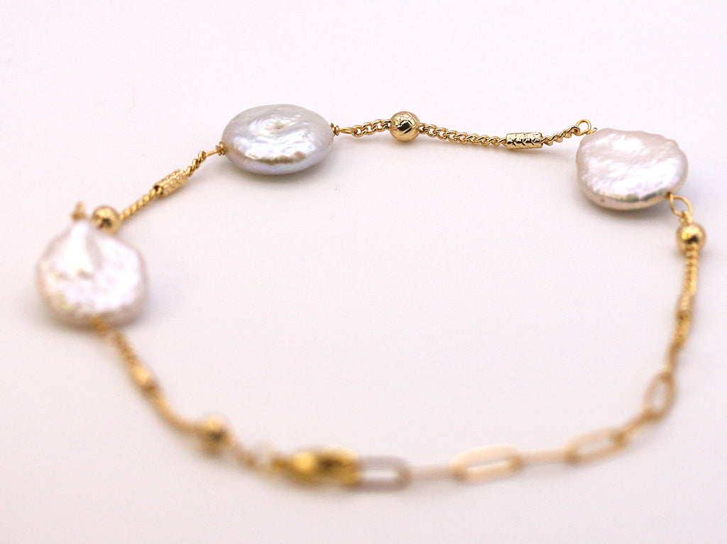 Bracelet with freshwater coin pearls JD - B - 308