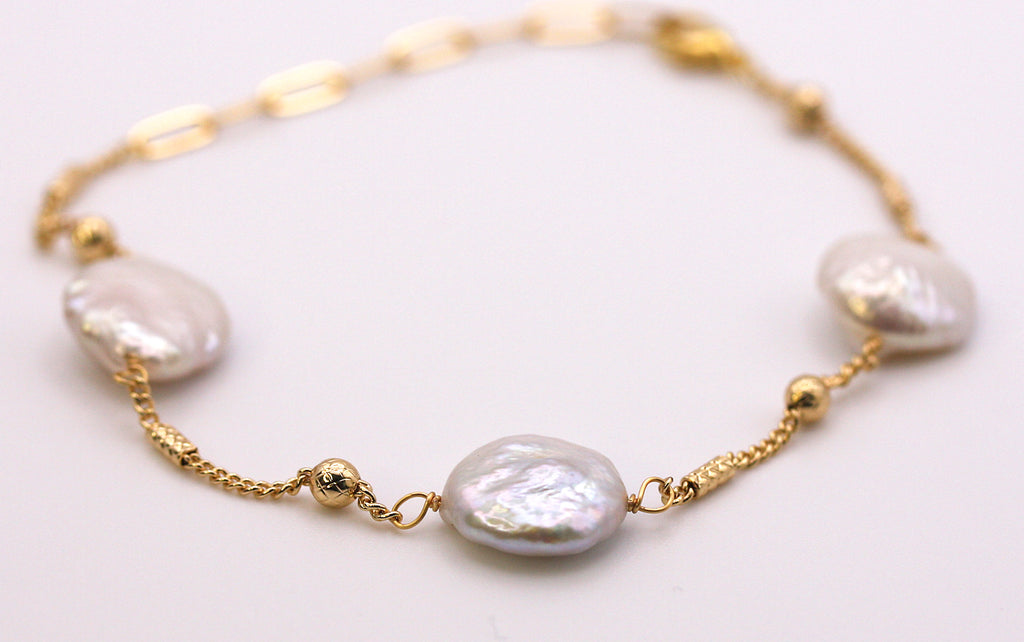 Bracelet with freshwater coin pearls JD - B - 308