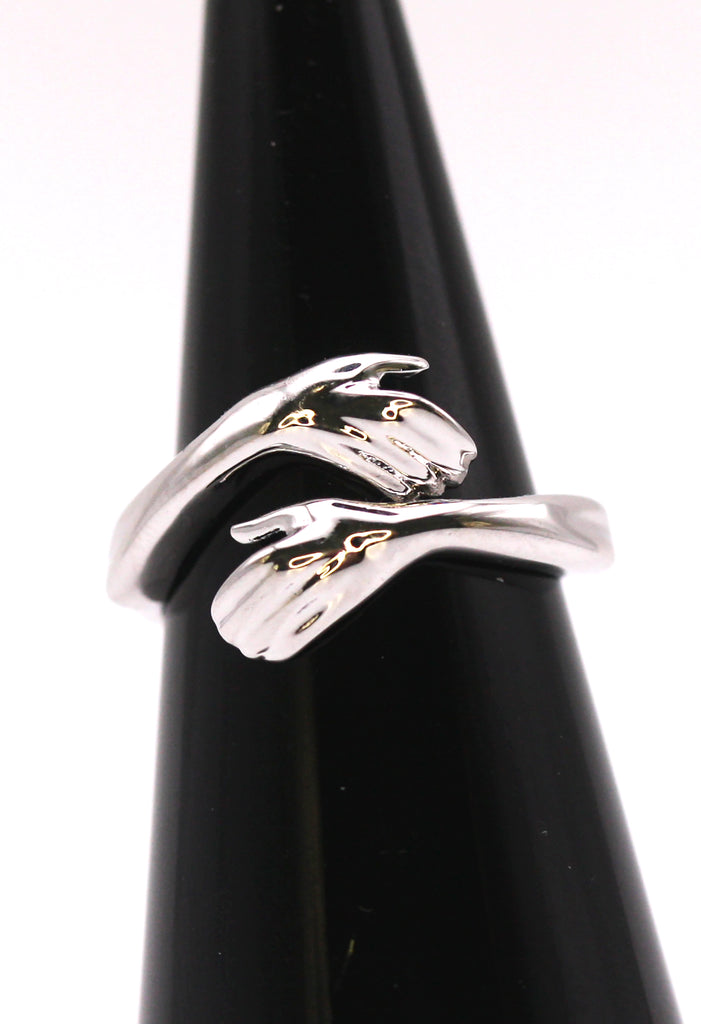 Hug ring. Silver/Rhodium plated. One size fits all. C - 108