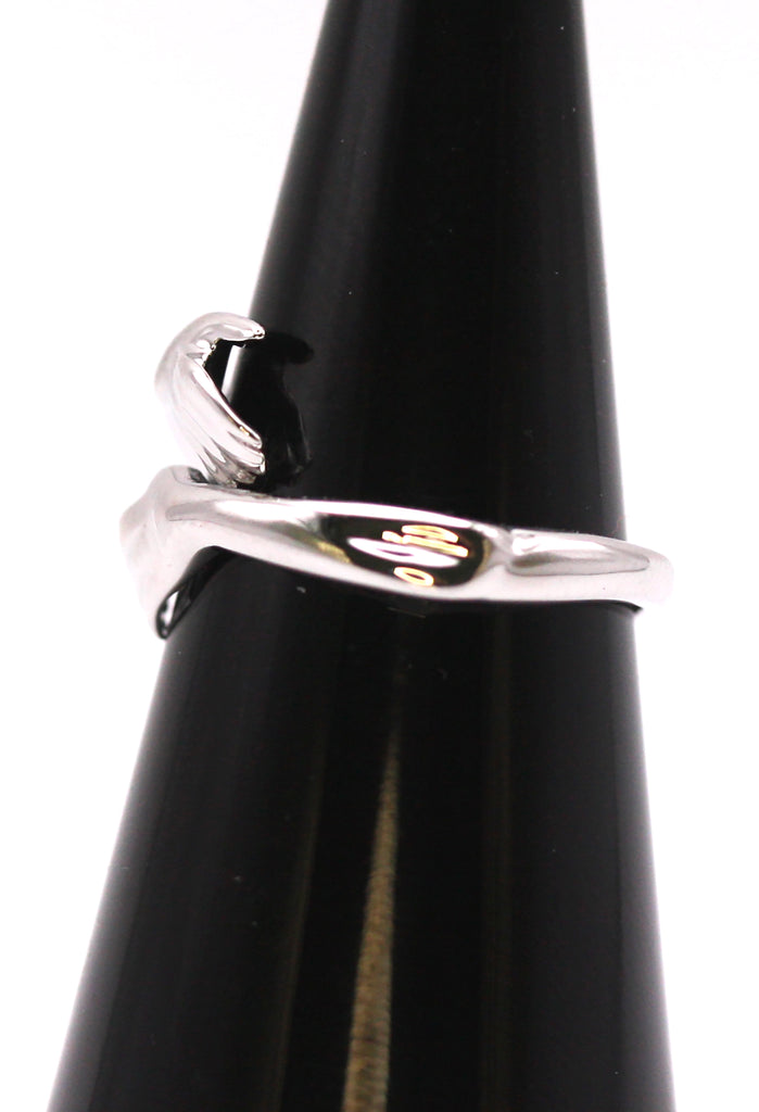 Hug ring. Silver/Rhodium plated. One size fits all. C - 108
