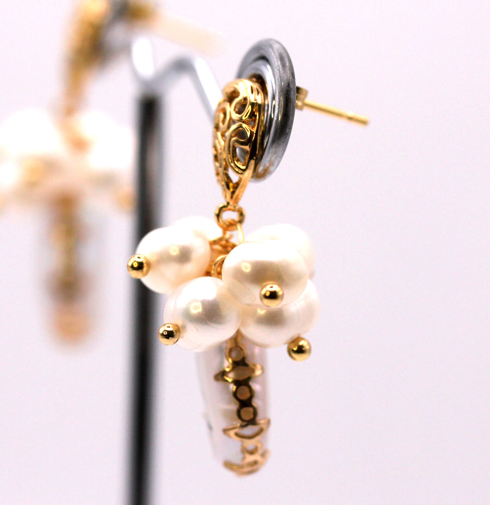 Women's Dangling Freshwater Pearl Earrings JD D 01