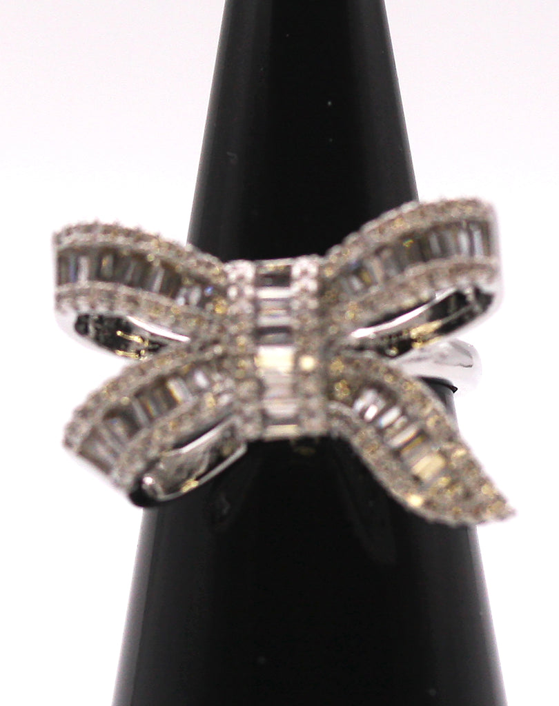 Women's Silver/Rhodium Plated Bow Ring with Clear Zircon Gemstones